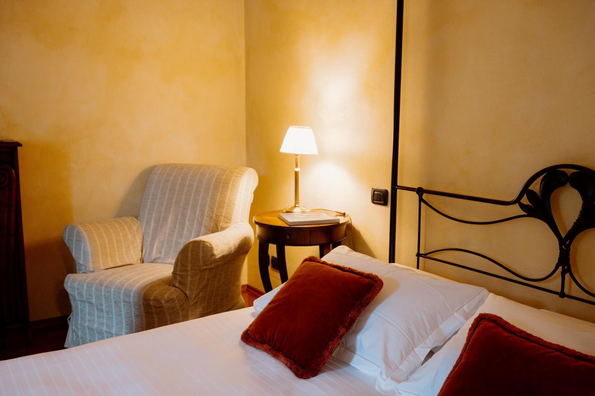 Hotel Casa Pavesi Grinzane Cavour Extérieur photo